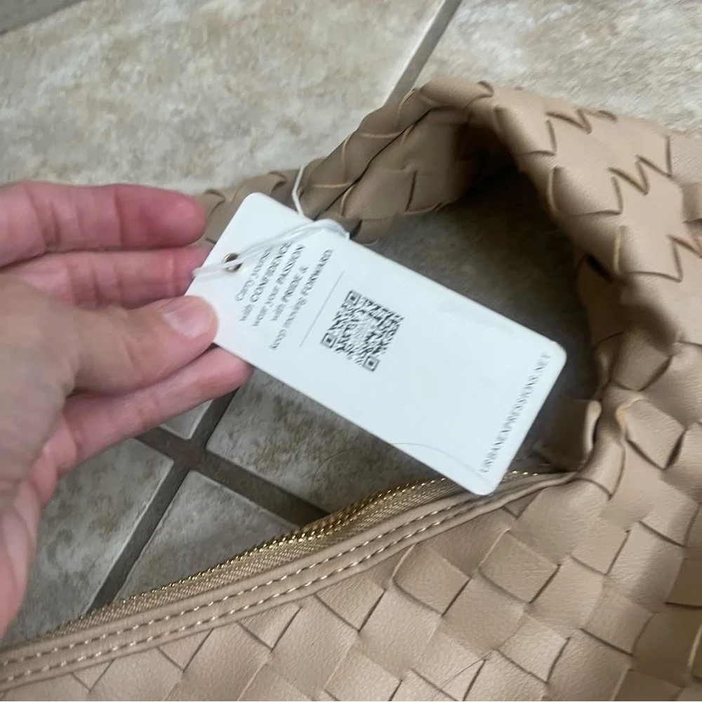 Urban Expressions Ivory faux-Leather Bag NWT shoulder Tote NWT Hobo‎ Festival